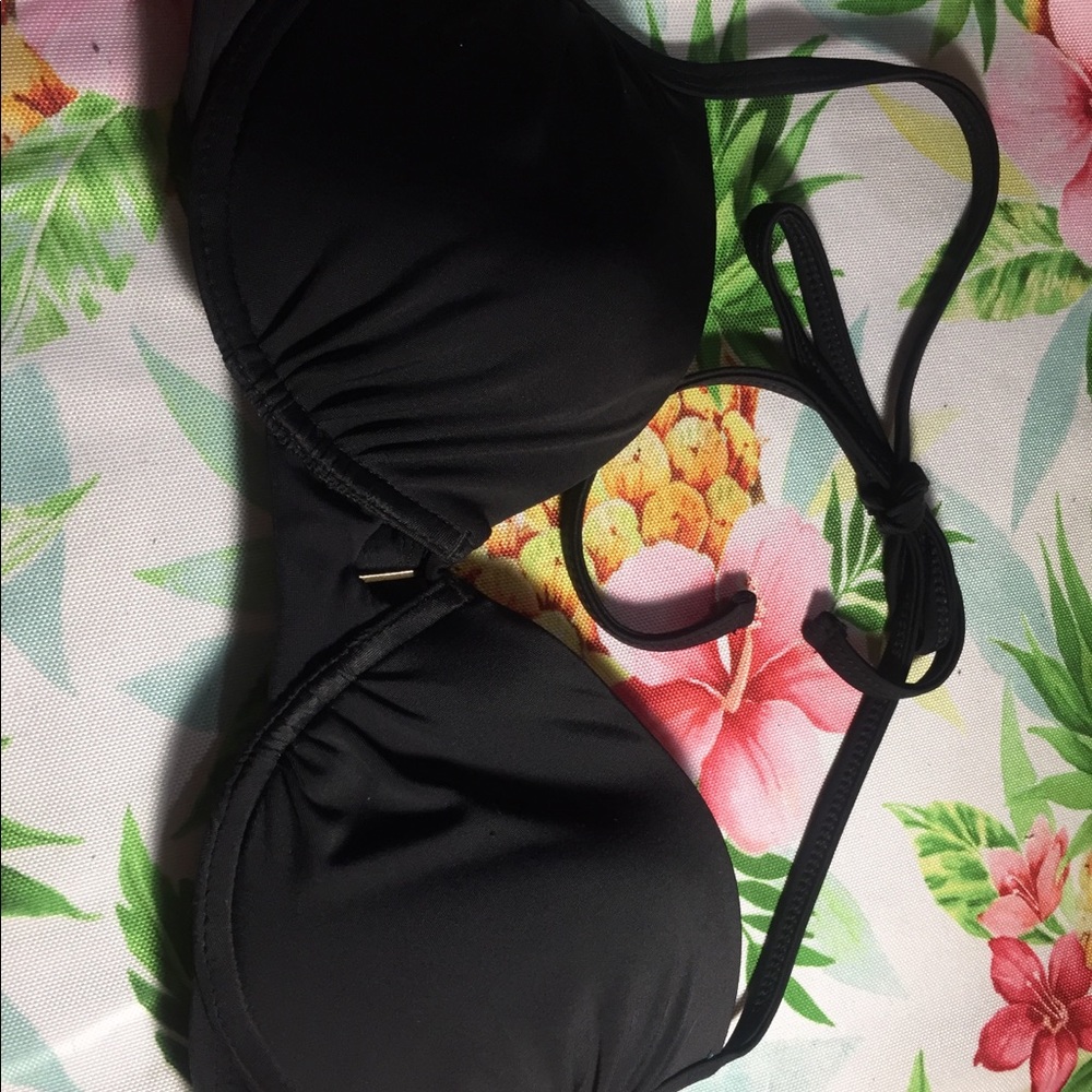 NWOT Xhilaration black halter bikini top size M